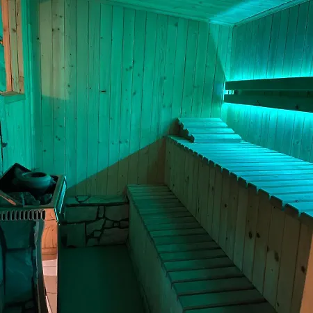 홈스테이 Wuja Toma 슈차이르크