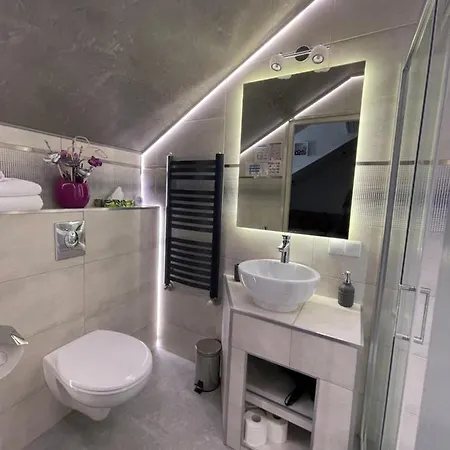 Wuja Toma 홈스테이 *