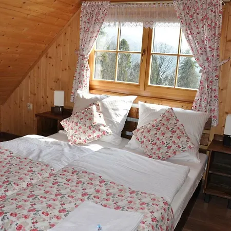 Wuja Toma 홈스테이