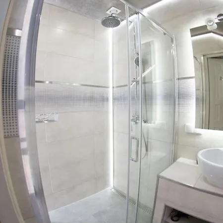 Wuja Toma 홈스테이