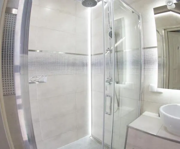 Wuja Toma בית אירוח